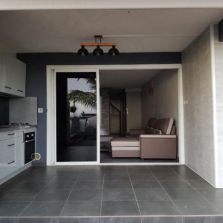 Studio Tres Bon Standing Hotel Petite-Ile Exterior photo