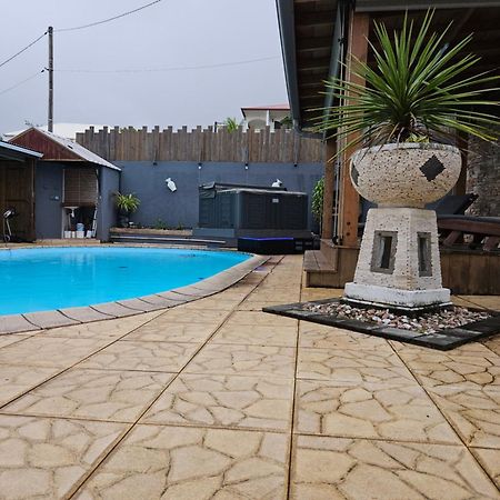 Studio Tres Bon Standing Hotel Petite-Ile Exterior photo